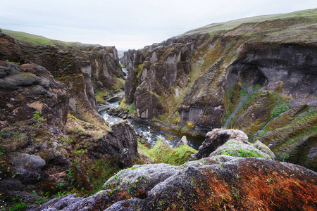 冰岛的Fjadrargljufur峡谷