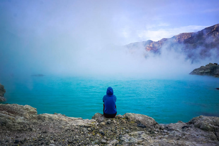 印度尼西亚 旅行 旅游业 陨石坑 自然 风景 旅行者 岩石