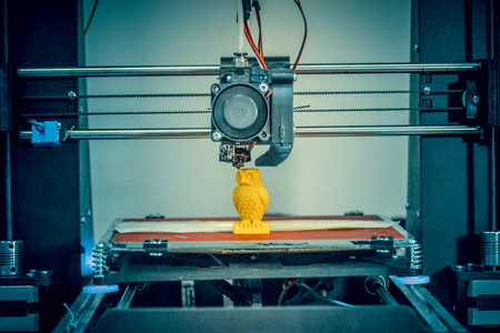 现代3d打印机打印图形特写.复制空间.照片