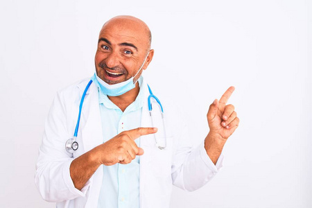 医院 微笑 听诊器 指示 成人 手势 产品 健康 广告 外套
