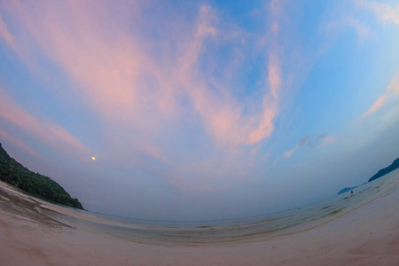 海滩 夏天 美女 旅游业 阳光 假期 美丽的 波动 海岸