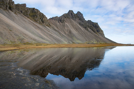 冰岛东南部的维斯特拉霍恩山