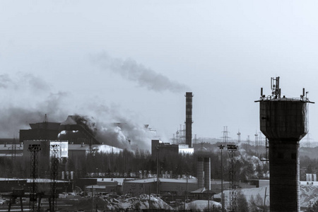 烟斗厂黑白照片复古风格。环境污染概念