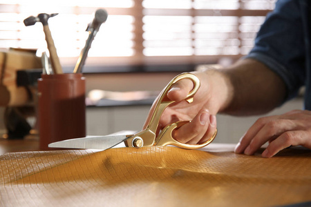 桌子 切割 纹理 缝纫 制造业 商业 剪刀 在室内 纺织品