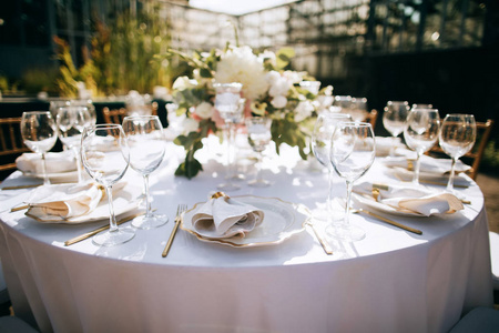 Elegant table set.  Wonderful table decoration for a festive rom