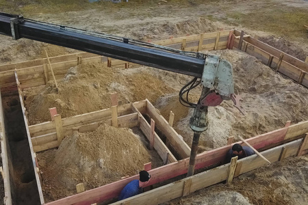 盖房子,挖地基摄影图