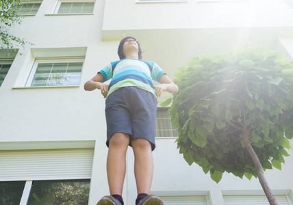 风景 小孩 建筑 入口 豪华 房子 春天 可爱的 邻里 奢侈