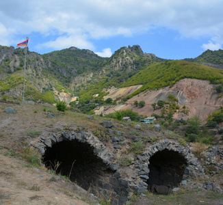 古老的 建筑学 岩石 风景 旅游业 旅行 自然 场景 小山