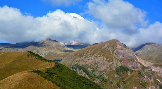 徒步旅行 旅游业 高的 岩石 山谷 旅行 小山 风景 美丽的