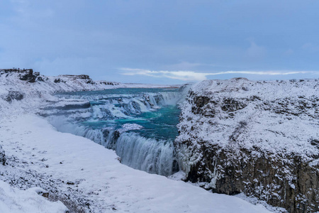 冬季的格尔福斯冰岛瀑布。