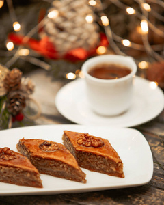 糕点 美味的 甜的 奶油 圣诞节 水果 填满 盘子 面包店