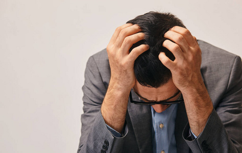 担心他的头发图片-担心他的头发素材-担心他的头发插画-摄图新视界