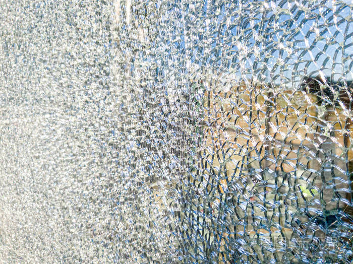 特写破碎的镜子或玻璃碎片的纹理照片-正版商用图片29rm6m-摄图新视界