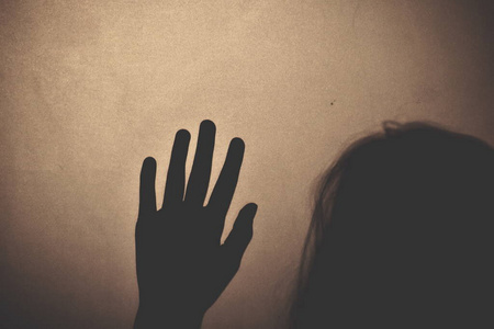 孤独的孩子们图片