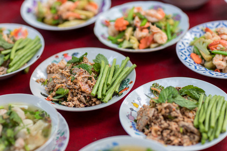 早餐 风味 美味的 午餐 切碎 大米 泰国 蔬菜 营养 盘子