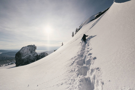 悬崖 自由的 美女 季节 极端 乐趣 旅游业 阿尔卑斯山