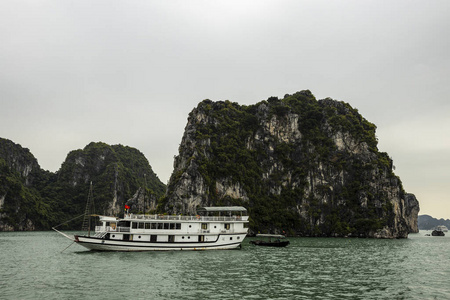 海湾 旅游业 旅行 亚洲 自然 海岸 巡航 海洋 目的地