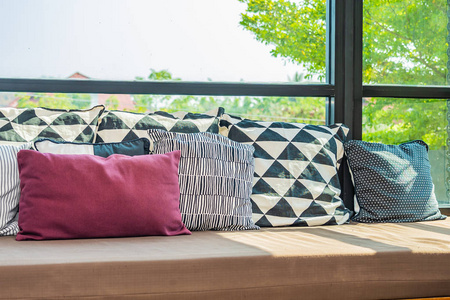 窗帘 安慰 家具 颜色 窗口 奢侈 休息室 活的 休息 枕头