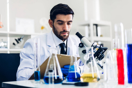 微生物学 专家 实验 发现 药理学 学习 测试 显微镜 化学