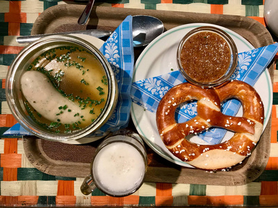 椒盐脆饼 早餐 木材 魏斯特 纽伦堡 罐子 香肠 烹饪 啤酒