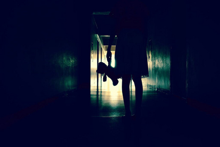 黑暗悲伤小女孩图片