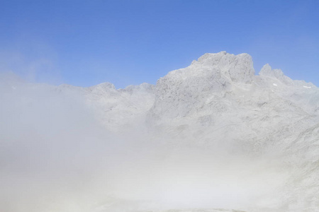 旅行 小山 欧洲 国家的 西班牙 森林 天空 自然 草地