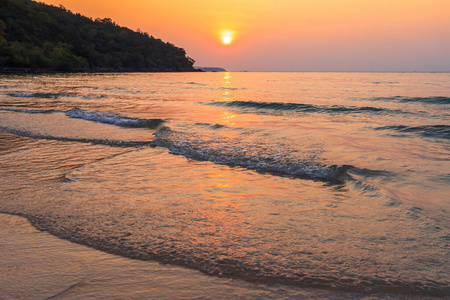 波动 太阳 日出 自然 美女 海岸线 放松 旅游业 看见