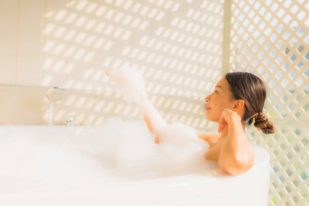 奢侈 气泡 美丽的 酒店 卫生 肥皂 女人 肖像 身体 水疗中心