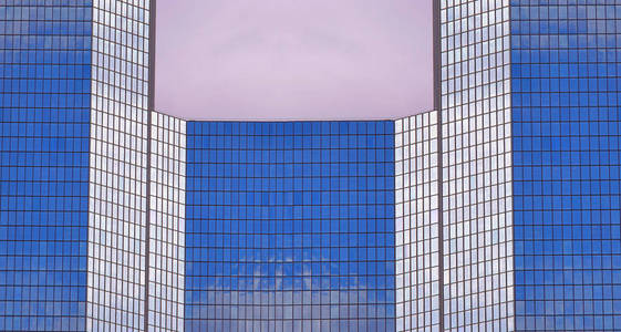 反射 高的 金融 镜子 窗口 商业 建筑 办公室 摩天大楼