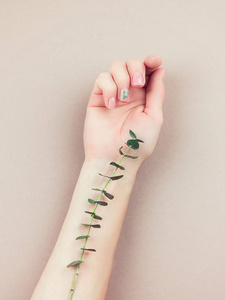 Manicure and plant. 