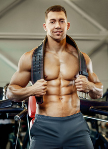 锻炼 胸部 哑铃 能量 健身房 白种人 男人 类固醇 卡路里