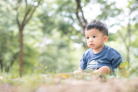 可爱极了 漂亮的 夏天 有趣的 闲暇 自然 照顾 步行 婴儿