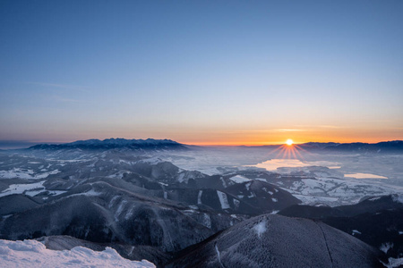 太阳 日出 鞑靼人 斯洛伐克 高的 阿尔卑斯山 全景图 天空