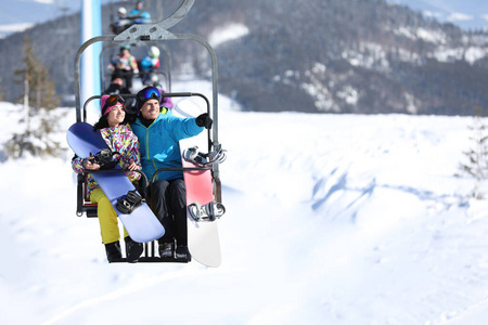 小山 夫妇 滑雪 季节 自然 寒冷的 天气 闲暇 女人 冬季
