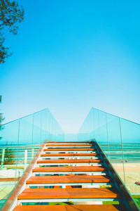 空的 美丽的 木材 海景 太阳 海岸线 目的地 海滩 木板路