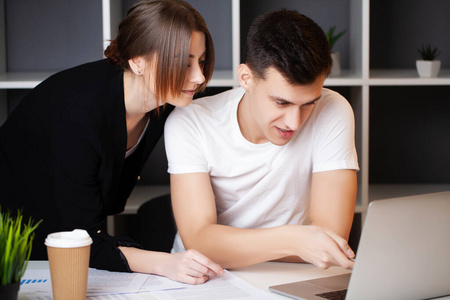 Employee offering favorable trick for signing the agreement