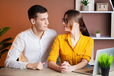 Employee offering favorable trick for signing the agreement