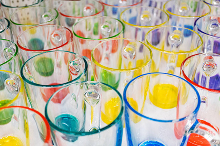 玻璃 玻璃器皿 品种 彩虹 玻璃杯 寒冷的 透明的 液体