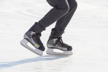 滑动 竞争 冰冷的 闲暇 运动员 季节 溜冰场 竞技场 乐趣