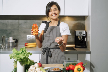 维生素 饮食 素食主义者 节食 照顾 烹调 多种维生素 女士