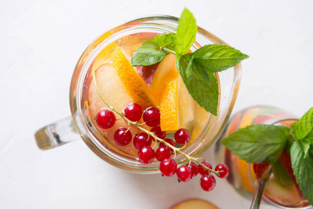 寒冷的 果汁 玻璃 夏天 浆果 维生素 柑橘 美食家 甜的