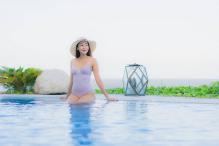 水塘 女人 假期 女孩 享受 亚洲 求助 美女 夏天 游泳