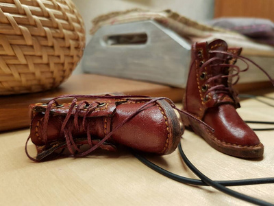 古老的 鞋底 靴子 皮革 时尚 花边 新的 鞋类 男人 商业
