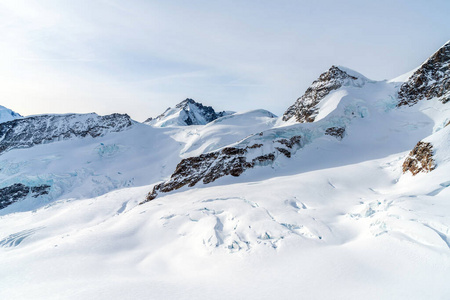 场景 求助 索道 冬天 美丽的 天空 小山 闲暇 瑞士人