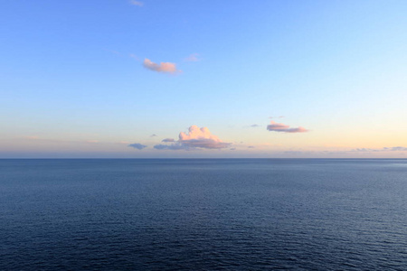 深的 冲浪 美丽的 波动 海湾 旅行 海景 和平 梦想 风景