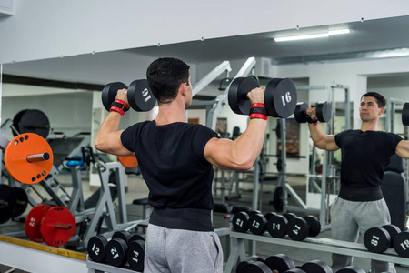 男人 肩膀 健美 运动型 饮食 肌肉 健美运动员 运动 重量