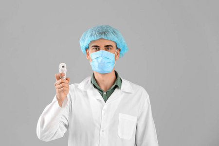 工作人员 免疫 面具 服务 公司 医学 温度计 制服 风险
