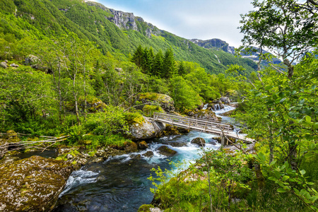 夏天 阴影 人行道 欧洲 自然 丘陵 挪威 太阳 风景 地标