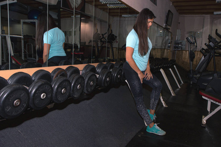 健身房 运动服 健美运动员 适合 训练 运动鞋 运动 运动型