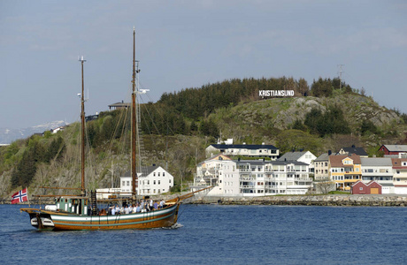 挪威 帆船 斯堪的纳维亚 房屋 挪威语 天空 丘陵 海岸